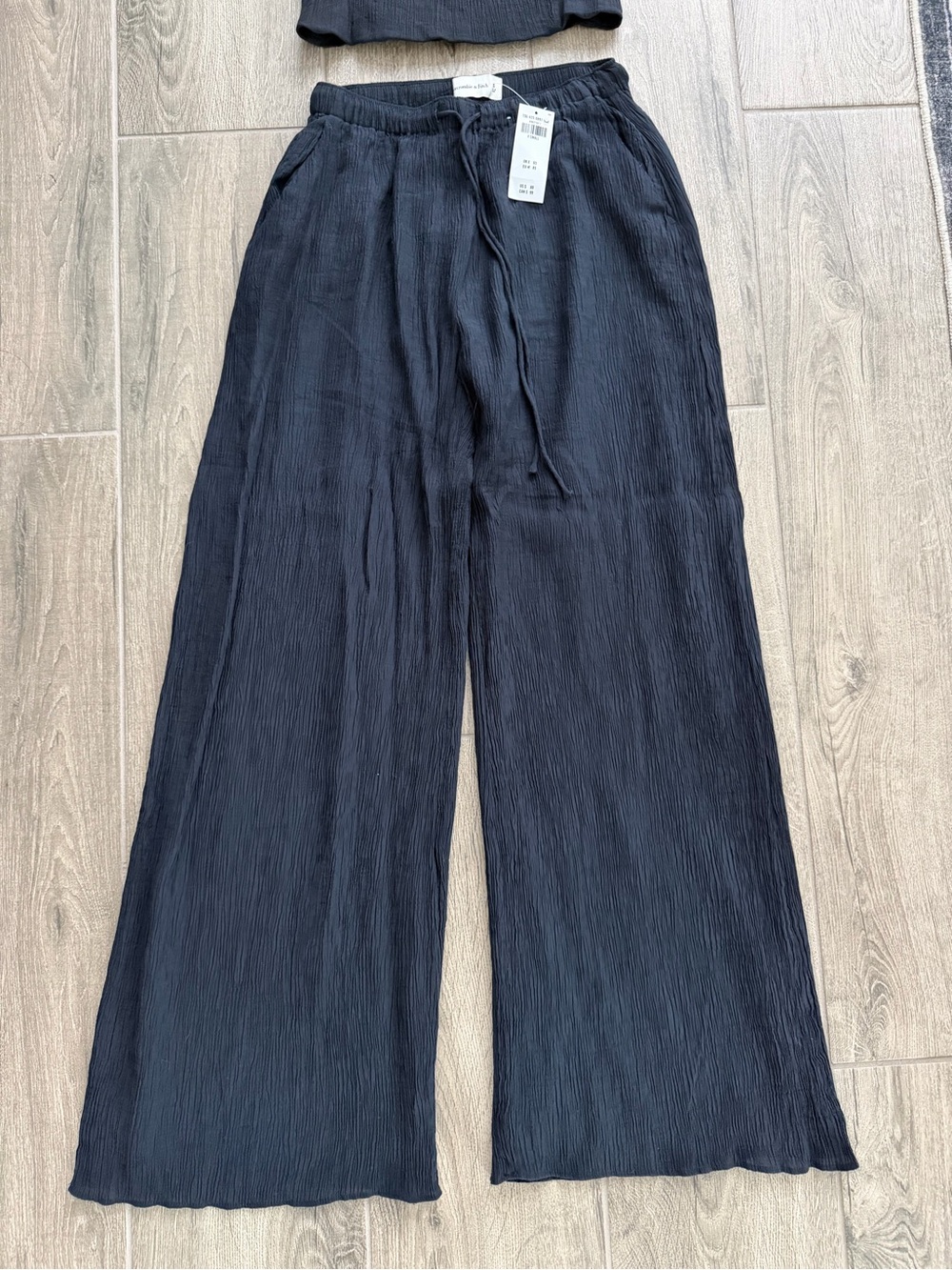 Abercrombie & Fitch Black Wide Leg Pants - Picture 2 of 5